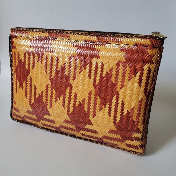 Vintage Woven Diamond Pattern Rattan Zip Clutch Purse Glossy Boho Coastal Retro - Picture 1 of 9